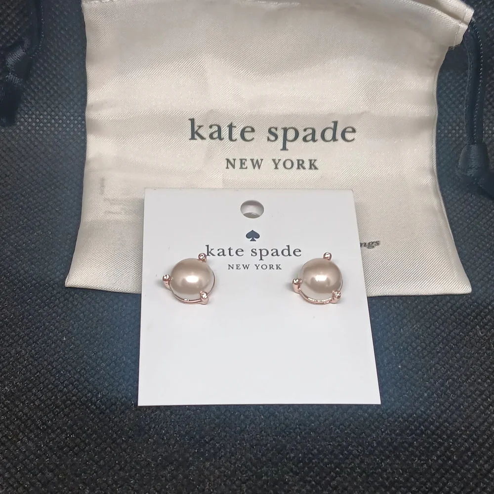 **NWT Kate Spade Blush Pearl** Earrings - Picture 2 of 3